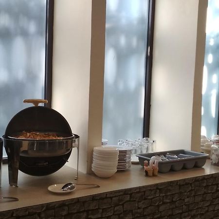 Kitara Hotel Jakarta Eksteriør bilde